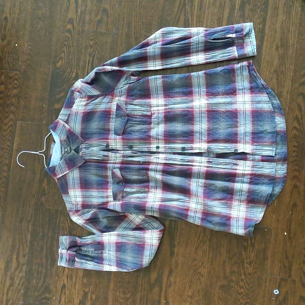 Eddie Bauer women's plaid button down Medium